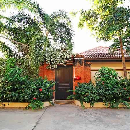 Cosy Beach Pool Villas By Pattaya Sunny Rentals Extérieur photo