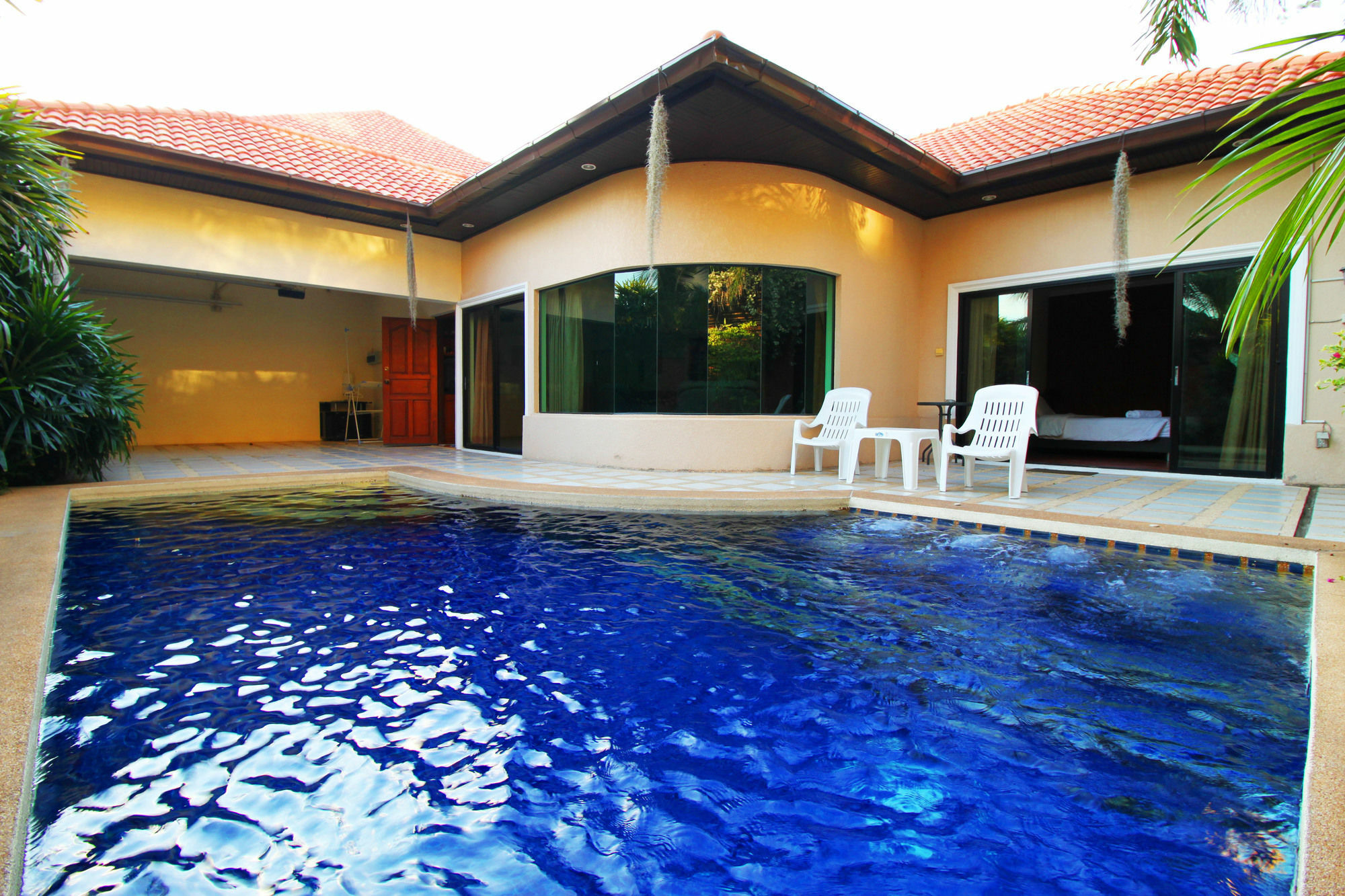 Cosy Beach Pool Villas By Pattaya Sunny Rentals Extérieur photo