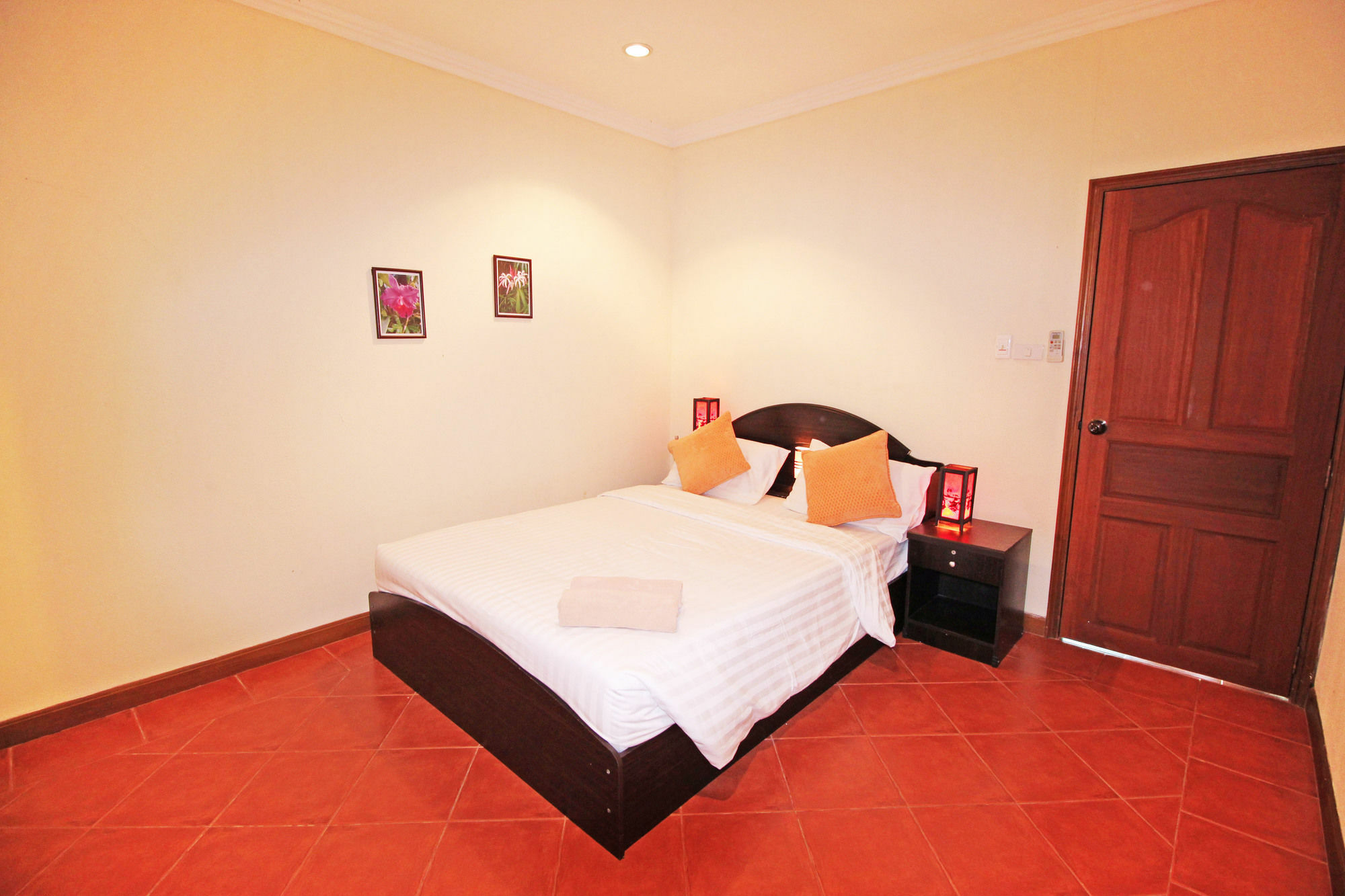 Cosy Beach Pool Villas By Pattaya Sunny Rentals Extérieur photo