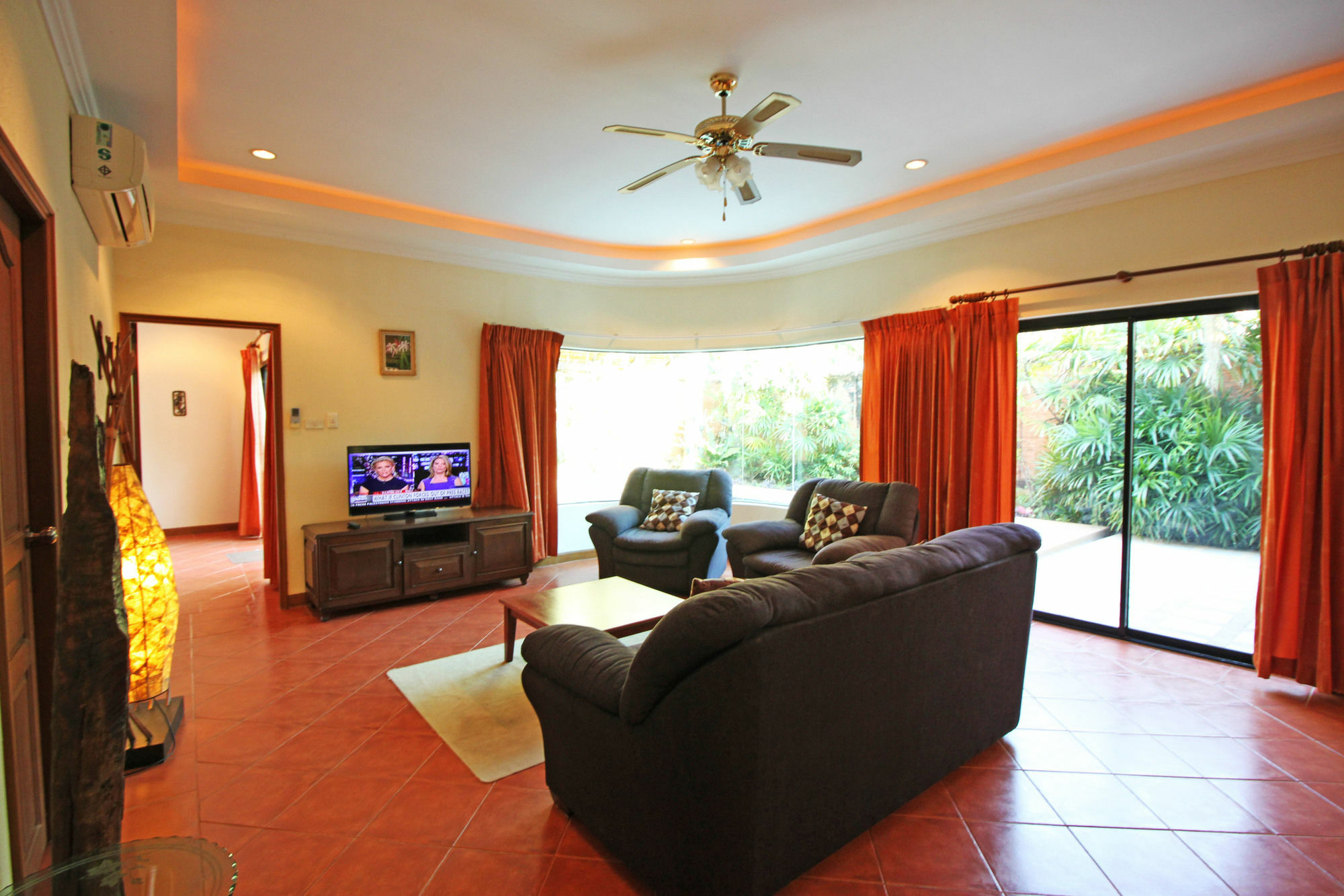 Cosy Beach Pool Villas By Pattaya Sunny Rentals Extérieur photo
