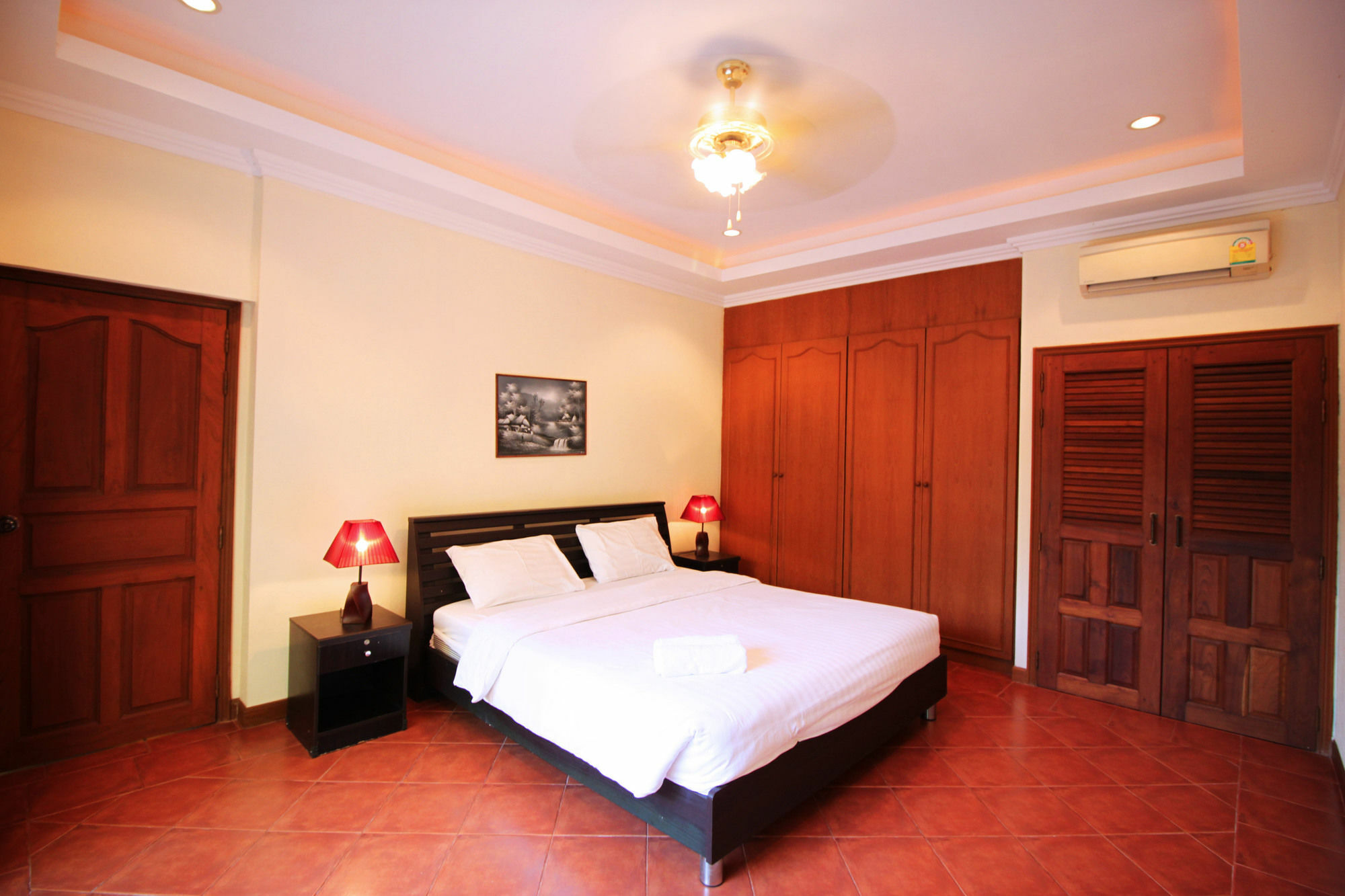 Cosy Beach Pool Villas By Pattaya Sunny Rentals Extérieur photo