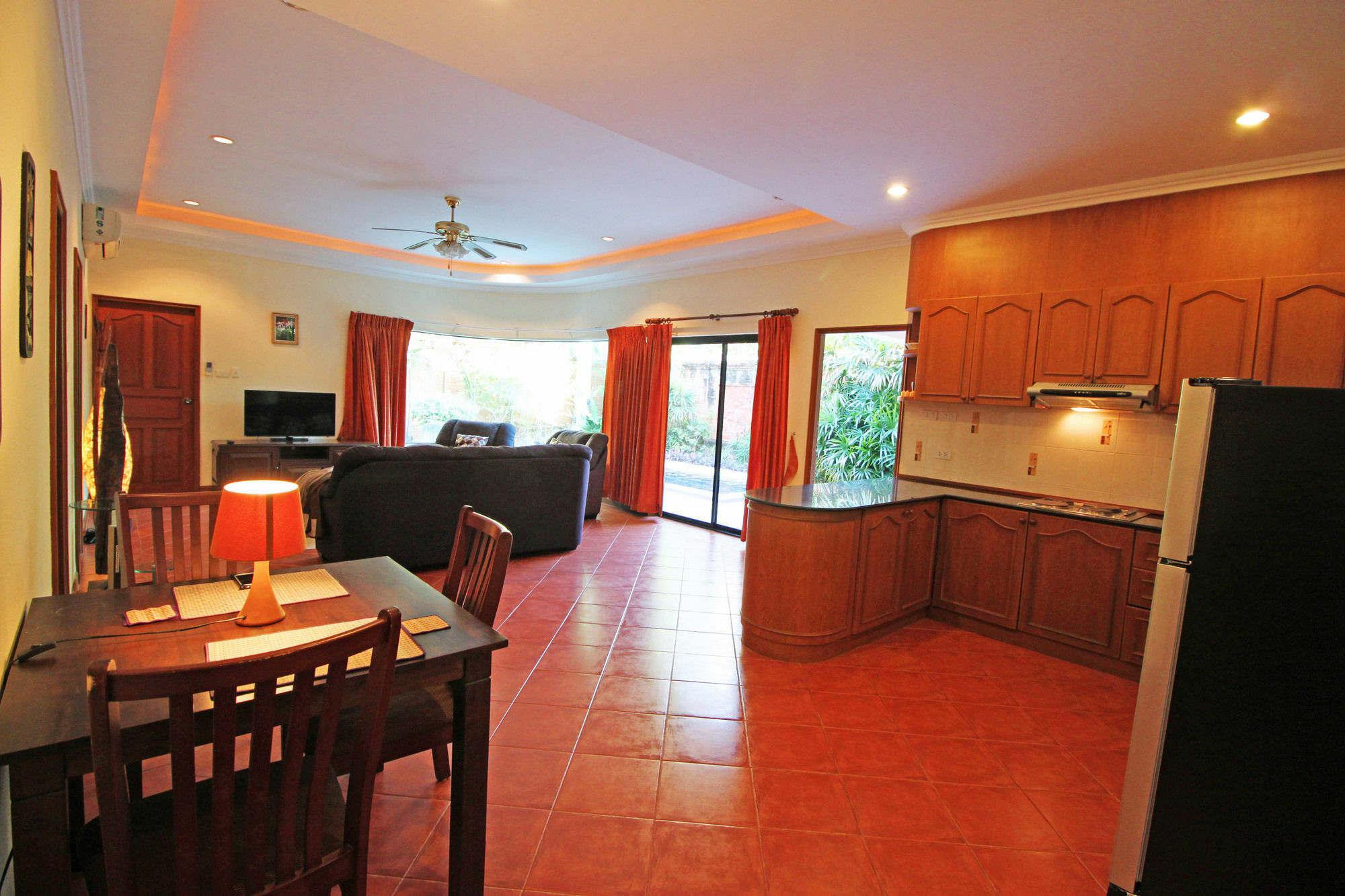 Cosy Beach Pool Villas By Pattaya Sunny Rentals Extérieur photo